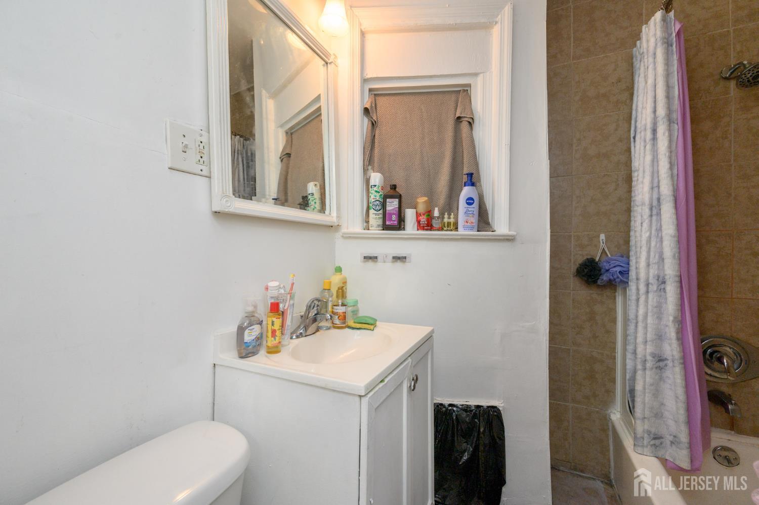 661 Kennedy Boulevard, Bayonne, NJ, 07002 image 28