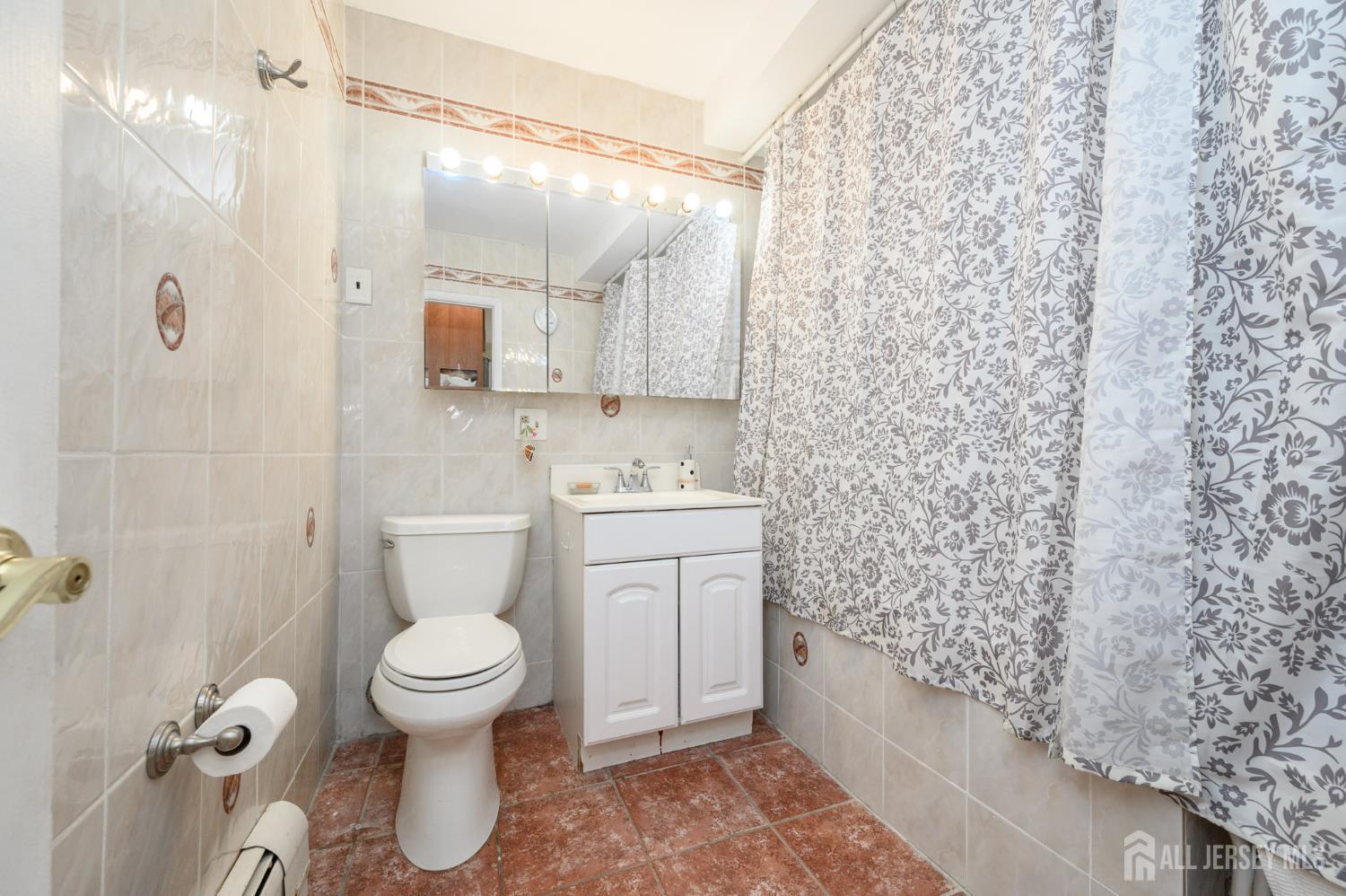 513 E Price Street, Linden, NJ, 07036 image 9