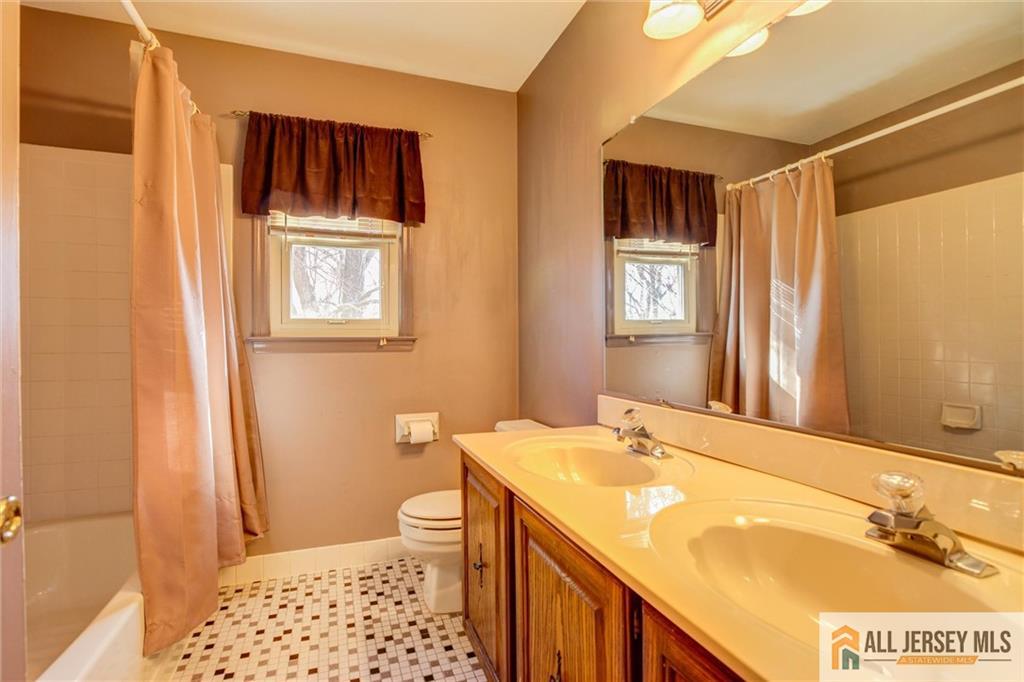 18 Warne Road, Old Bridge, NJ, 07747 image 23