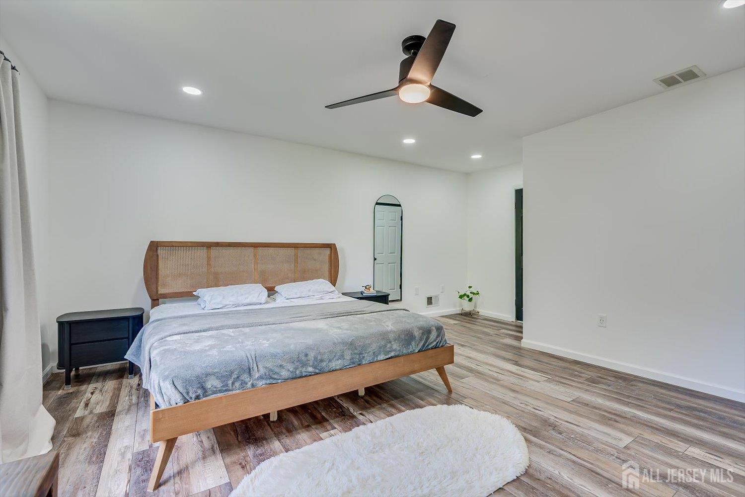 122 Dewolfe Street, Edison, NJ, 08817 image 25