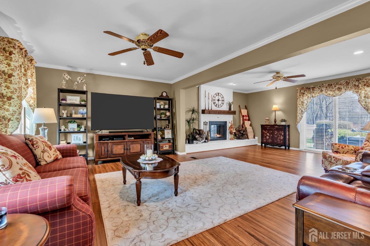 27 HERON Drive Image 5