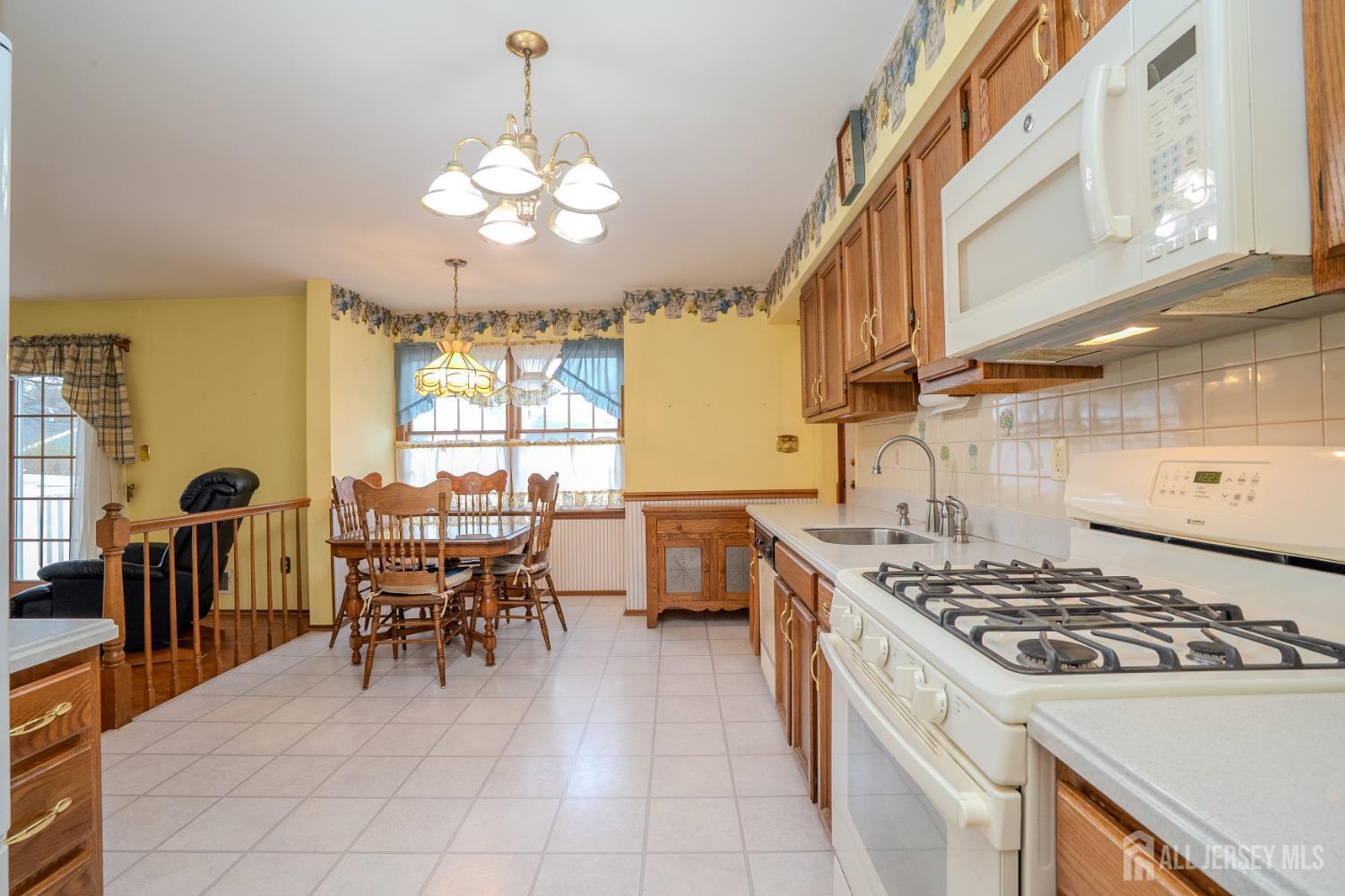 15 Lynn Court, North Brunswick, NJ, 08902 image 10