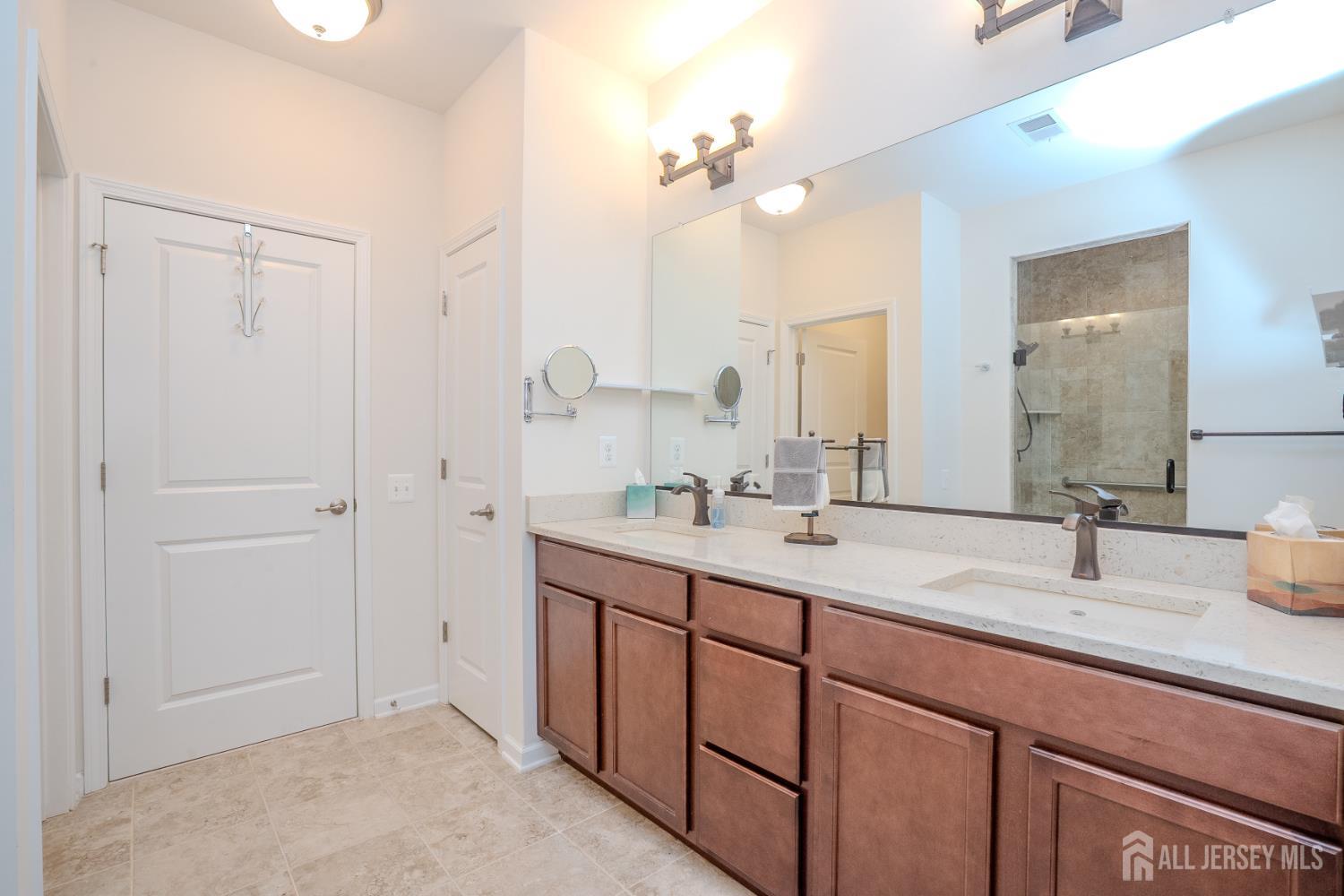 10 Traditions Place, Monroe, NJ, 08331 image 18