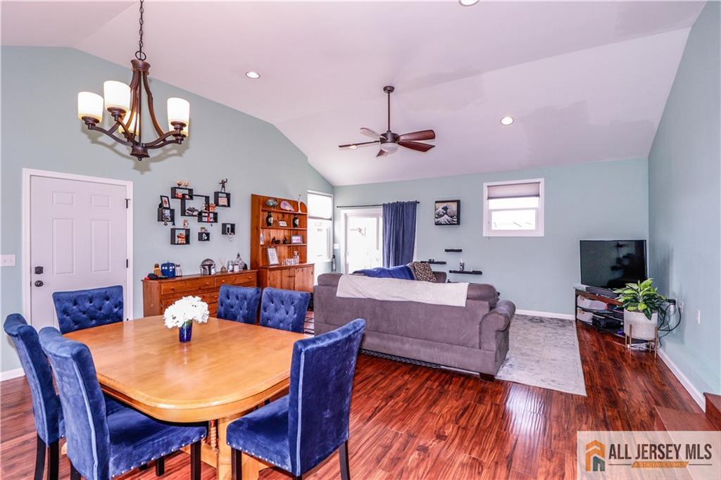 75 Grant Avenue Image 5