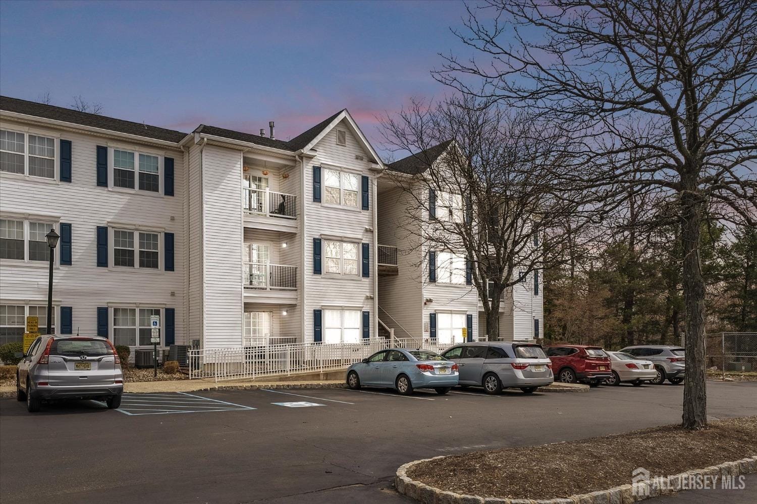 1125 Waterford Drive Image 2