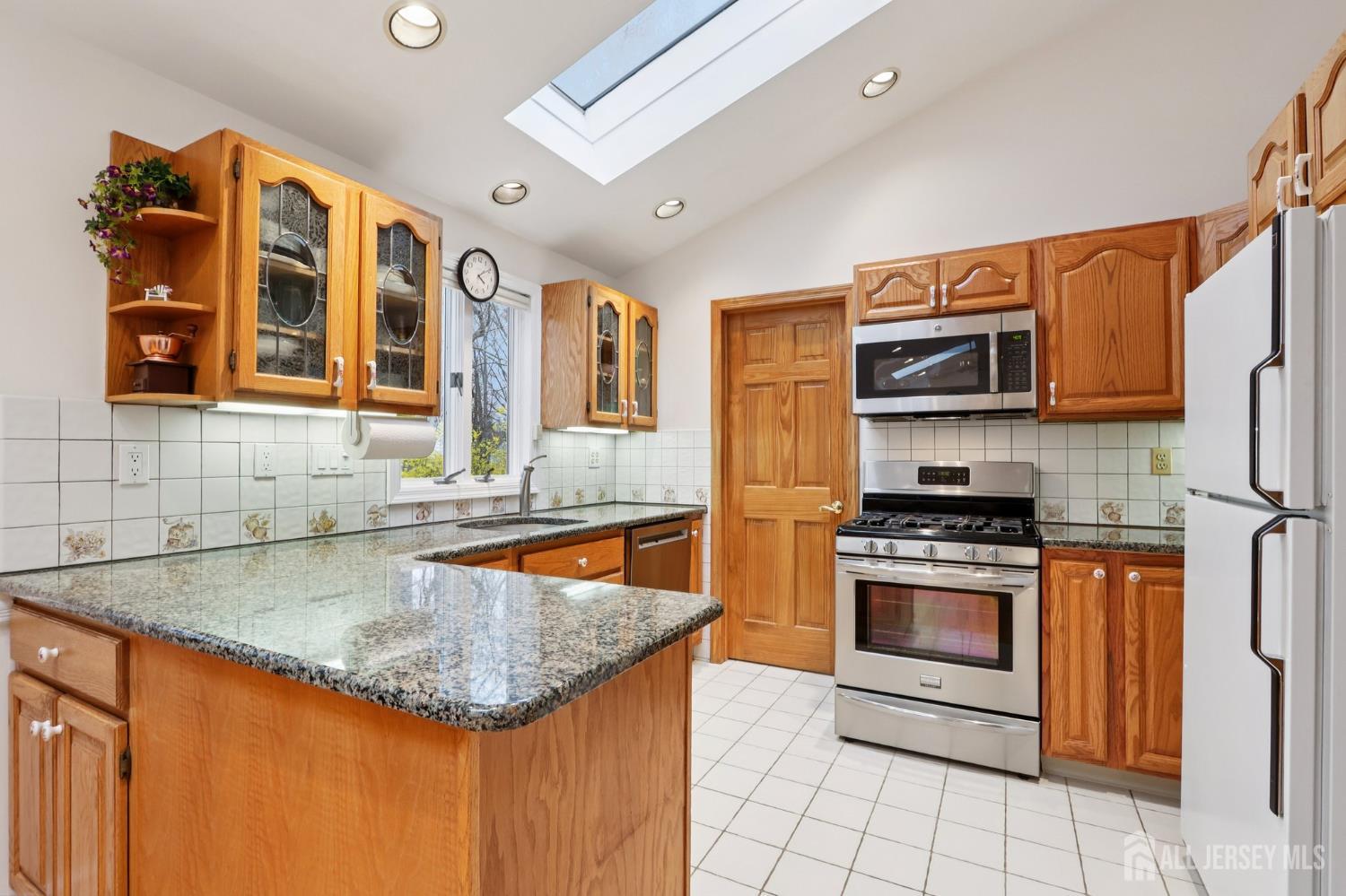 37 Dale Drive, Edison, NJ, 08820 image 12