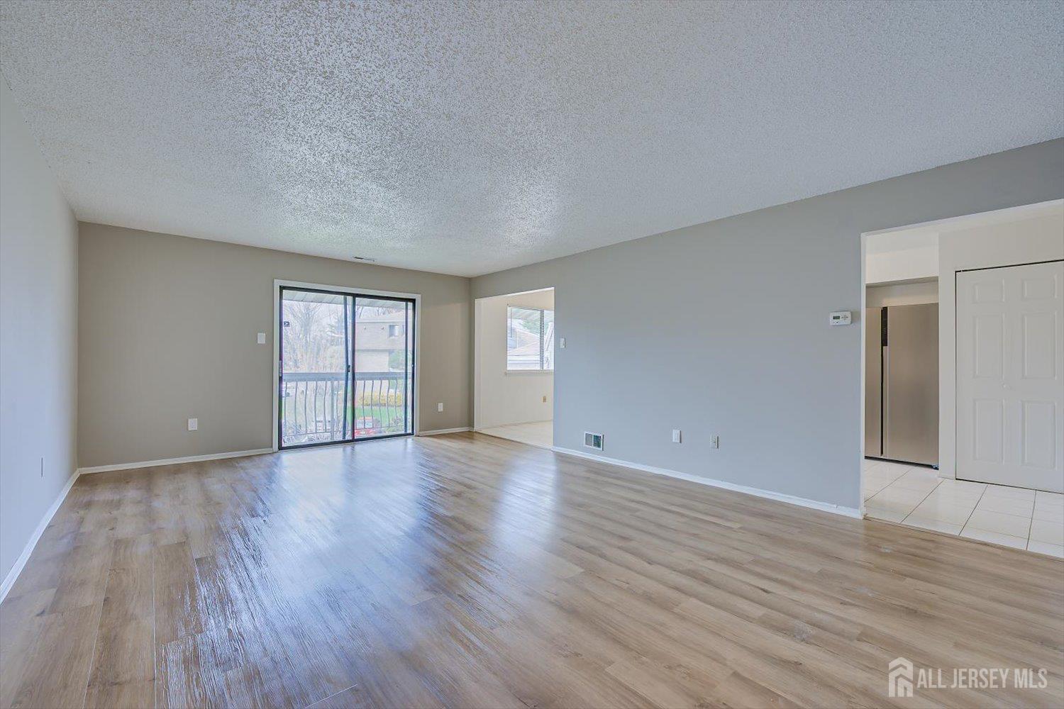 1607 Edison Glen Terrace Image 4