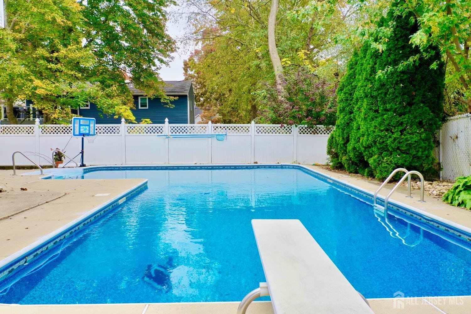 47 Avenue G Avenue Image 2