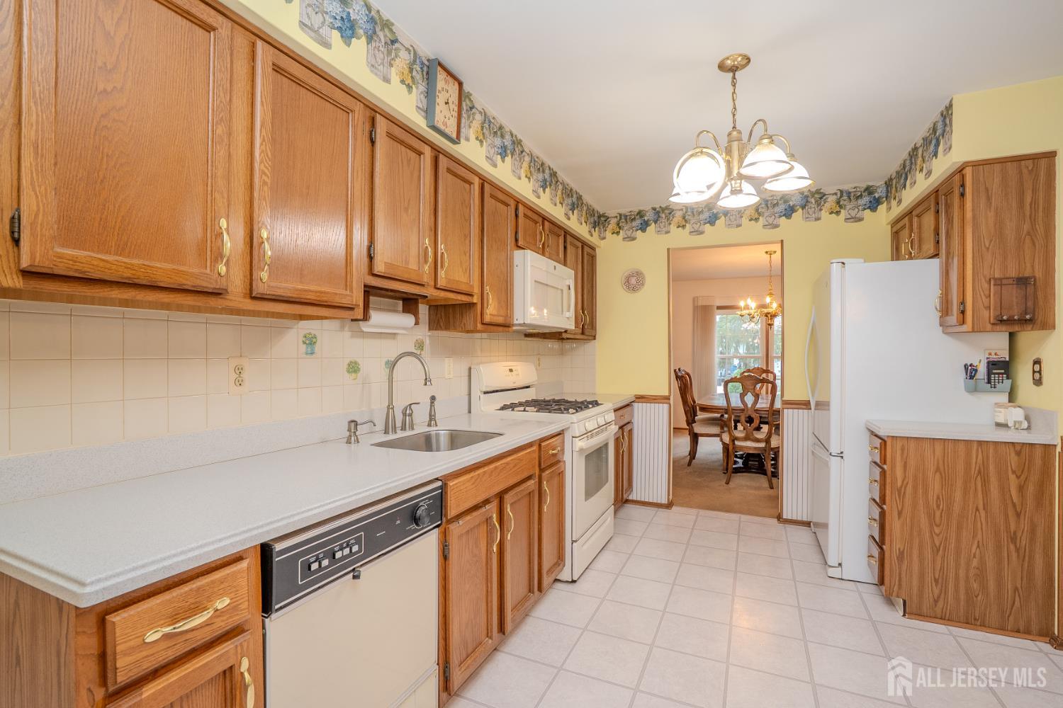 15 Lynn Court, North Brunswick, NJ, 08902 image 9