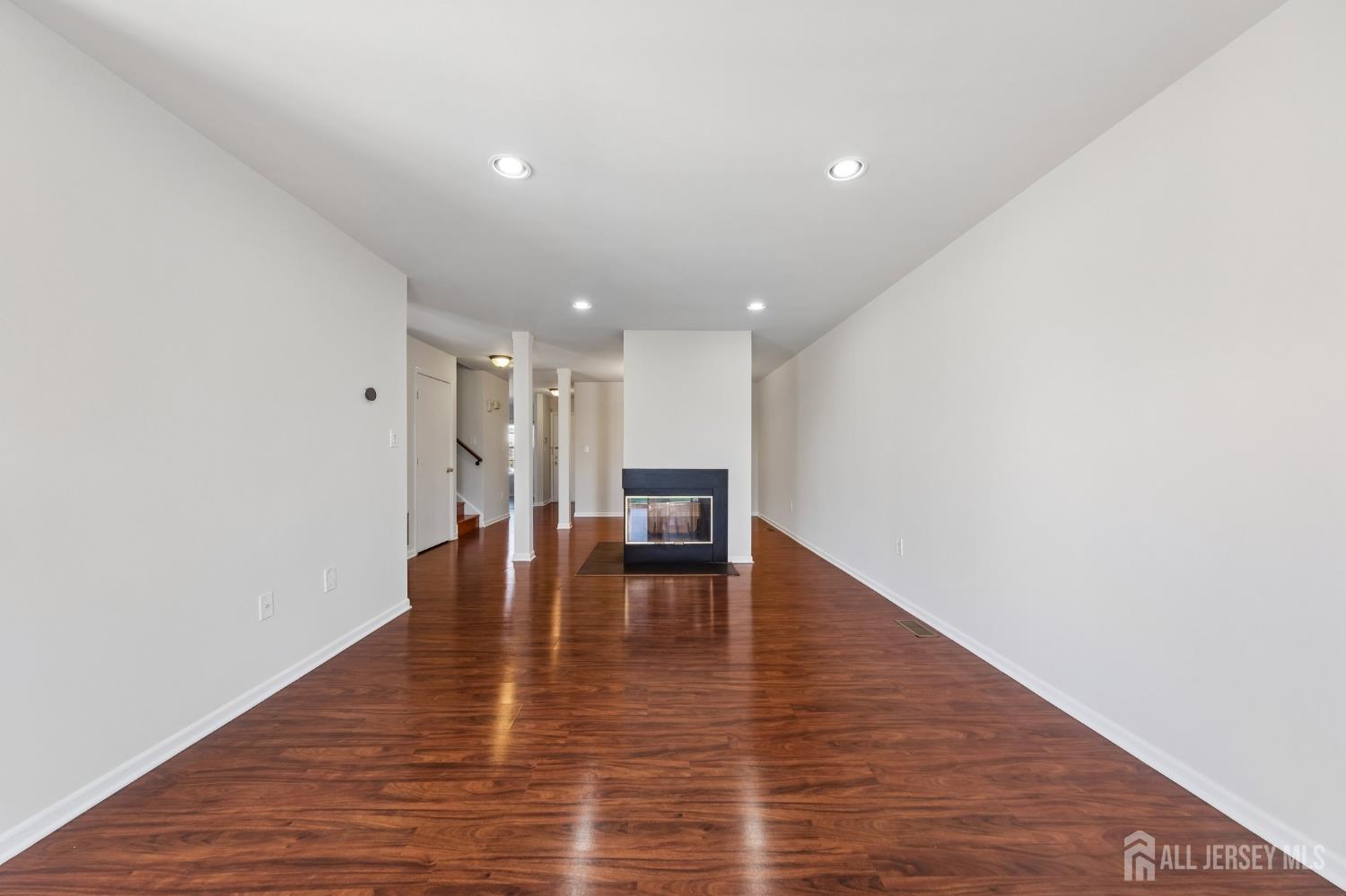 304 Heskers Court Image 3