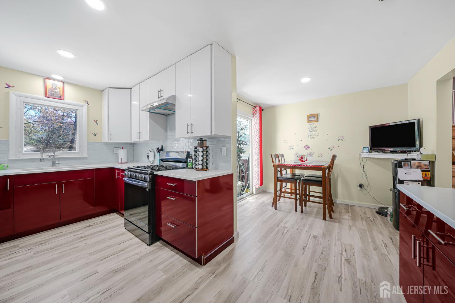 292 Summerhill Road, East Brunswick, NJ, 08816 image 22