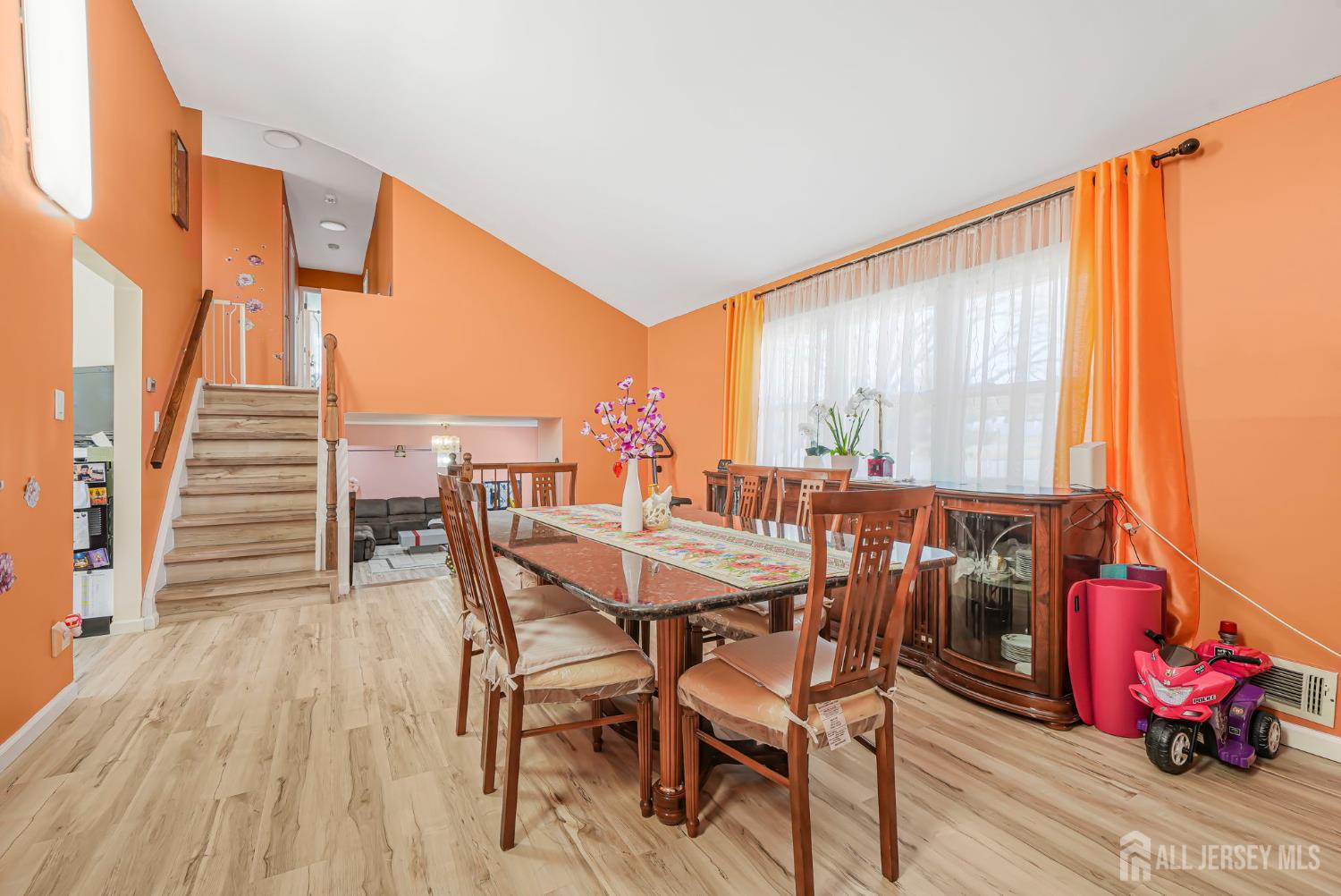 292 Summerhill Road, East Brunswick, NJ, 08816 image 17