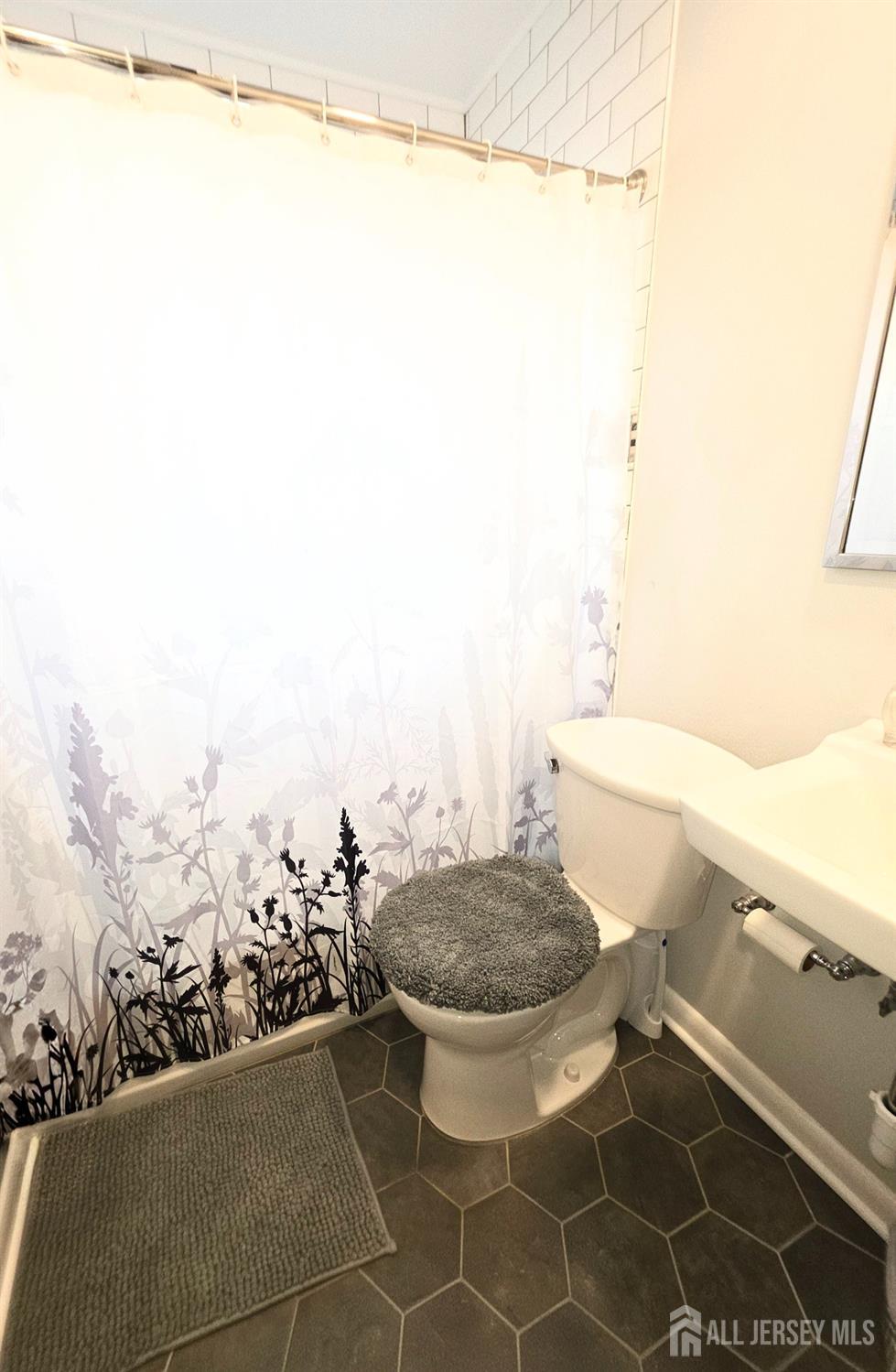 19 E 2nd Street, Port Reading, NJ, 07064 image 13