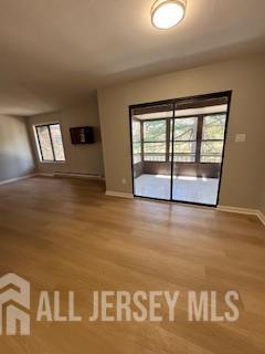 140 Amberly Drive J Image 3