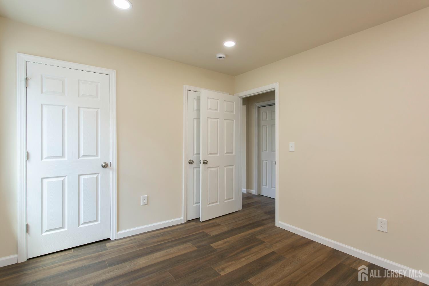 15 Bradley Drive, Edison, NJ, 08817 image 17