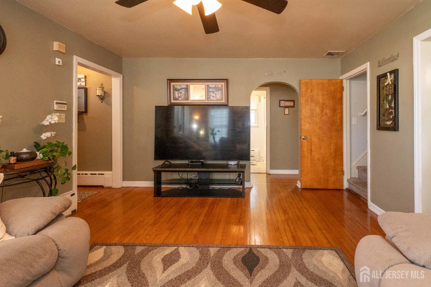 608 Nassau Street Image 4