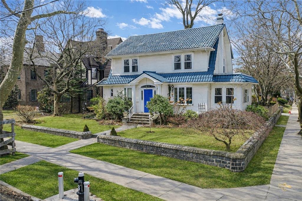 94 Hart Boulevard Image 1