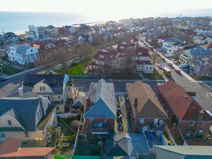 3711 Sea Gate Avenue Image 4