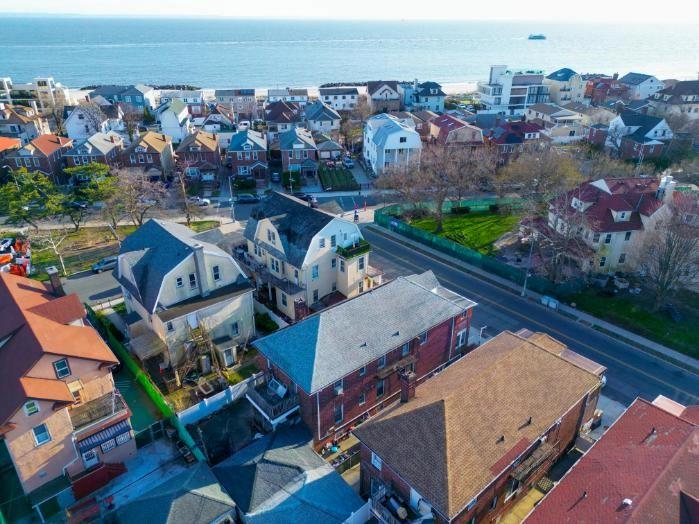 3711 Sea Gate Avenue Image 5