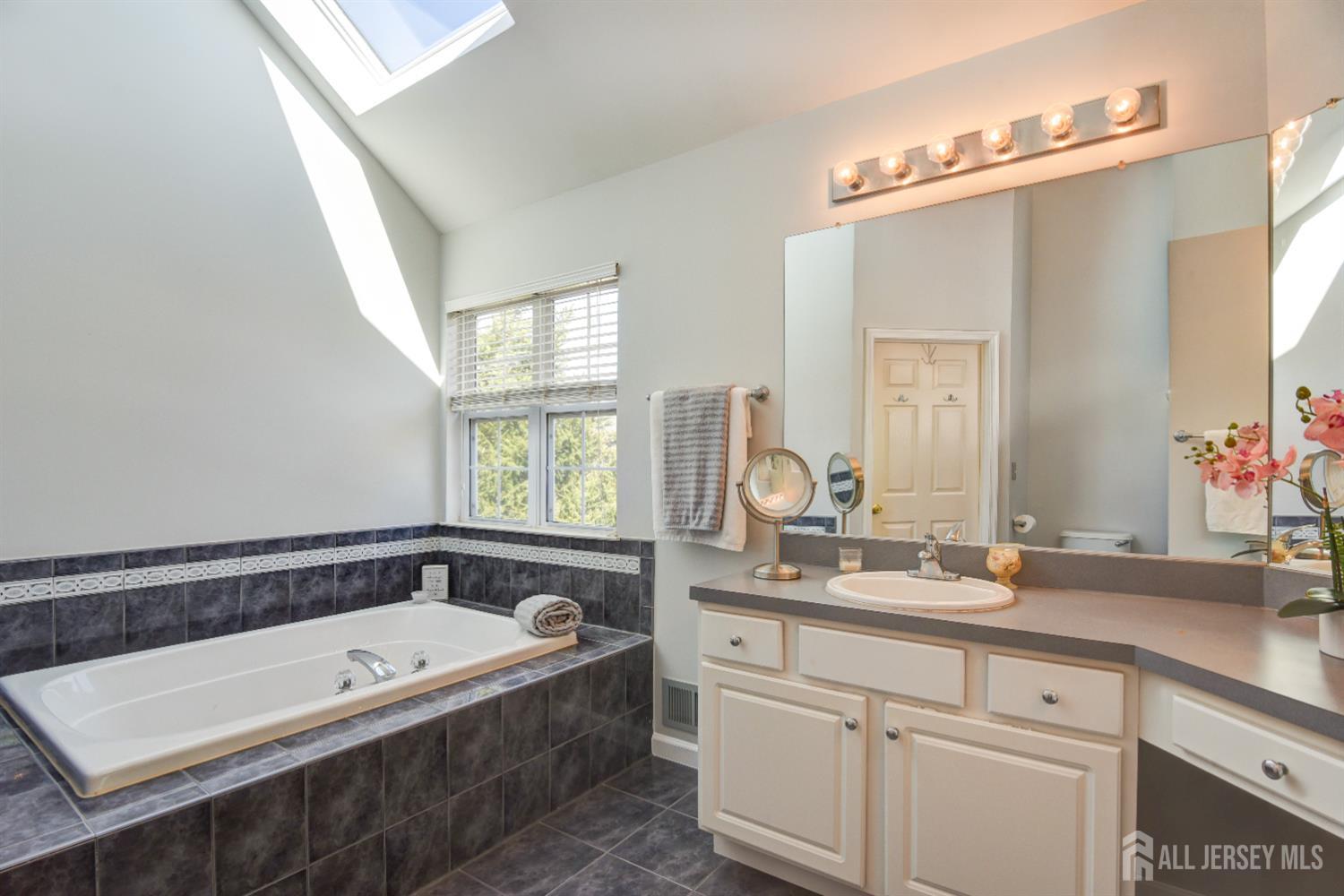 25 Monticello Way, South River, NJ, 08882 image 21