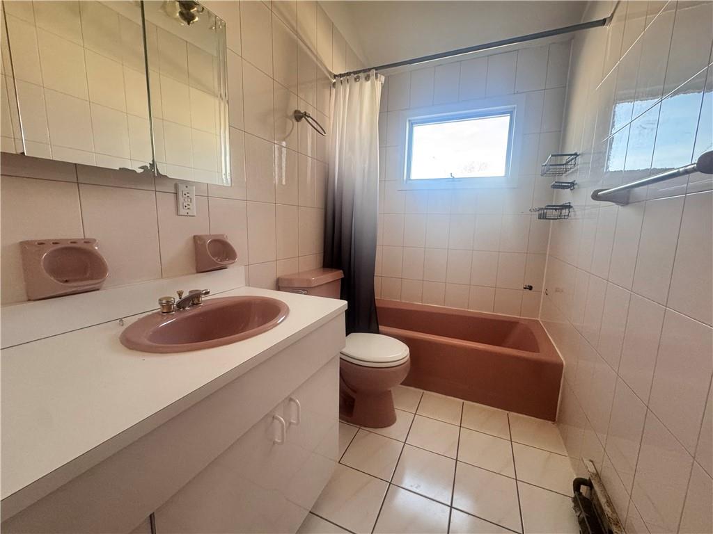 735 Woodrow Road, New York, New York, 10312 image 7