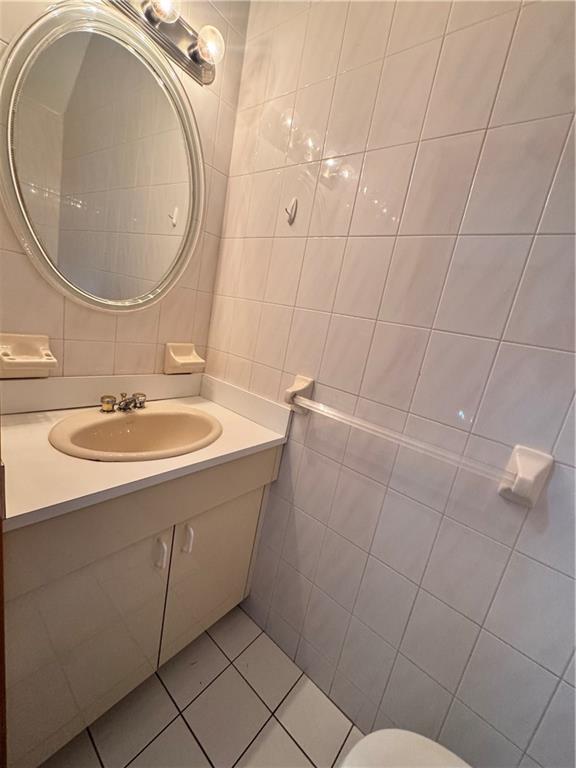 735 Woodrow Road, New York, New York, 10312 image 9