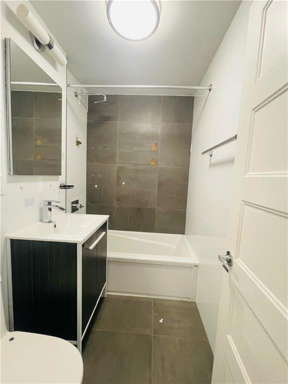 14220 Franklin Avenue 6E Image 5