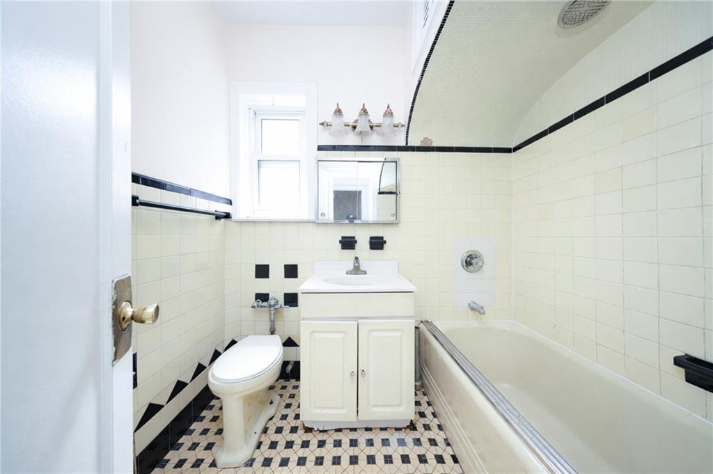 39 Bay 10th Street, Brooklyn, New York, 11228 image 12