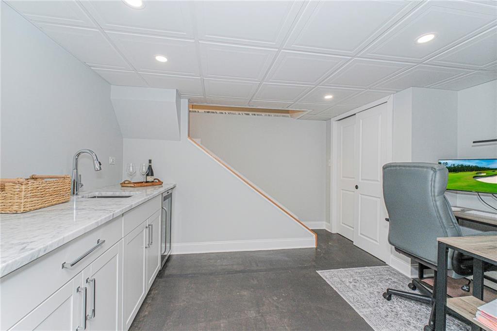 84 Elwood Place, Staten  Island, New York, 10301 image 38