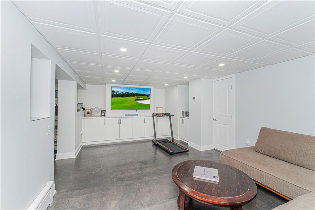 84 Elwood Place, Staten  Island, New York, 10301 image 40