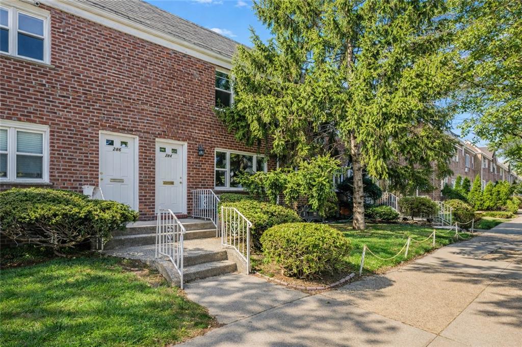 284 Bay 19th Street B Image 2