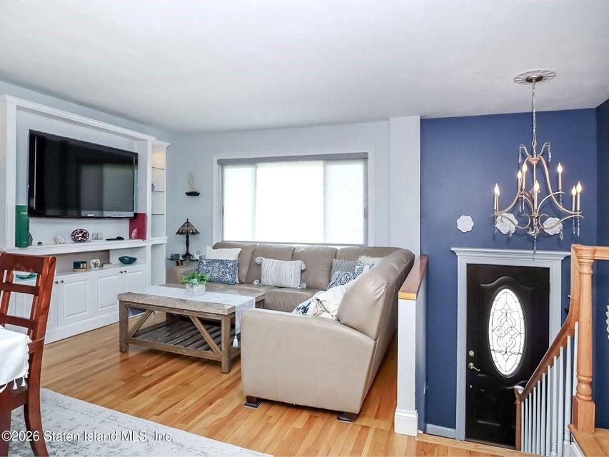 841 South Rensselaer Avenue Image 2