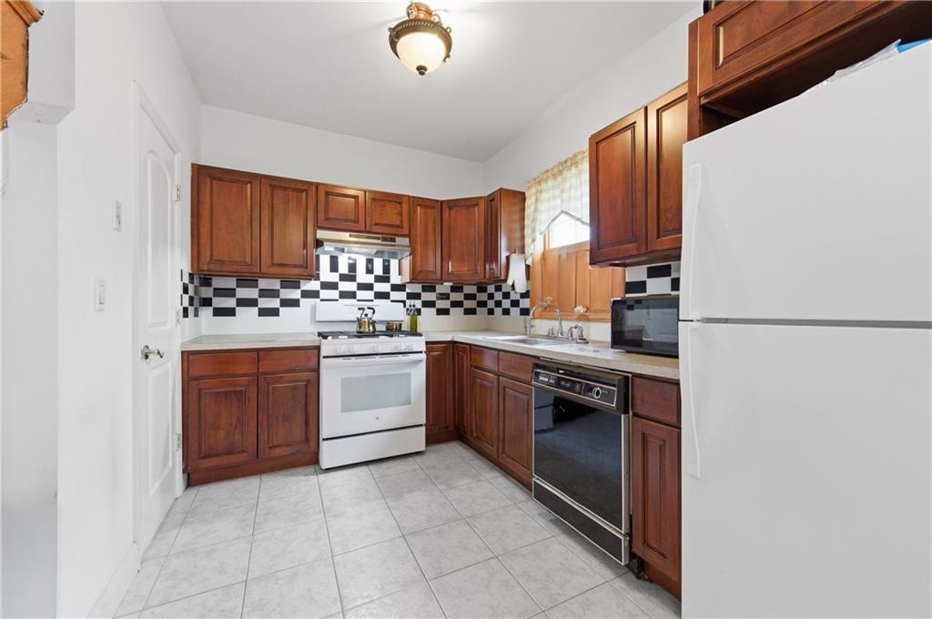 88 Hillcrest Street, Staten  Island, New York, 10308 image 18