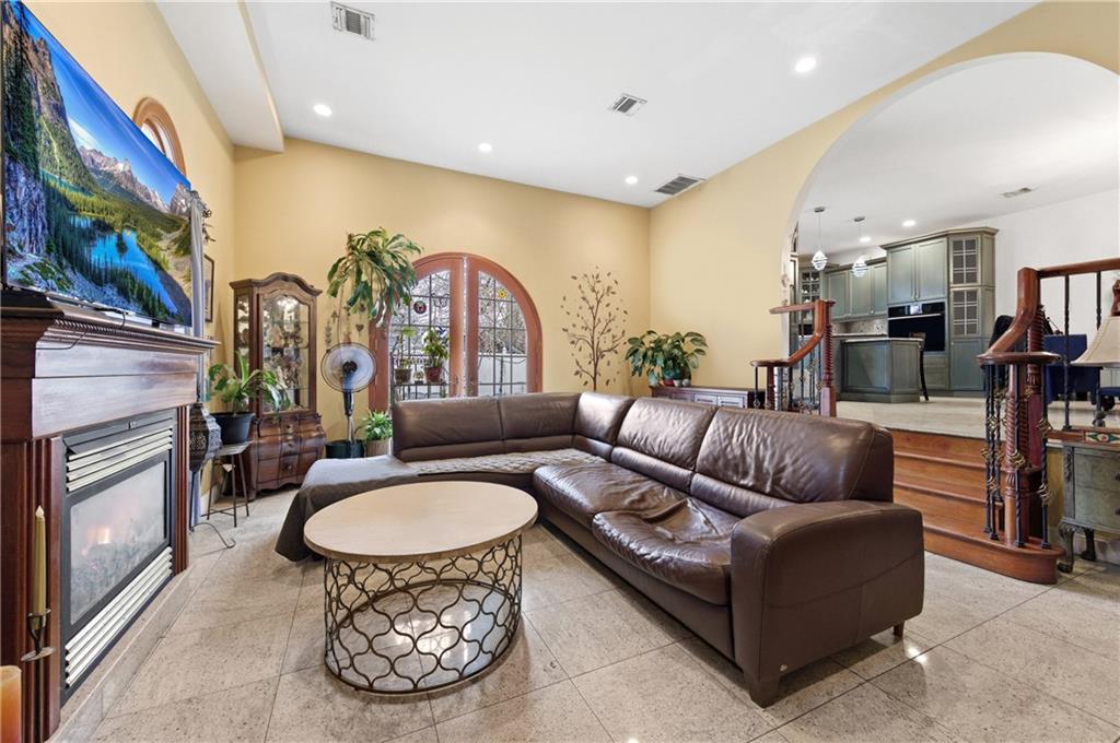 88 Hillcrest Street Image 5