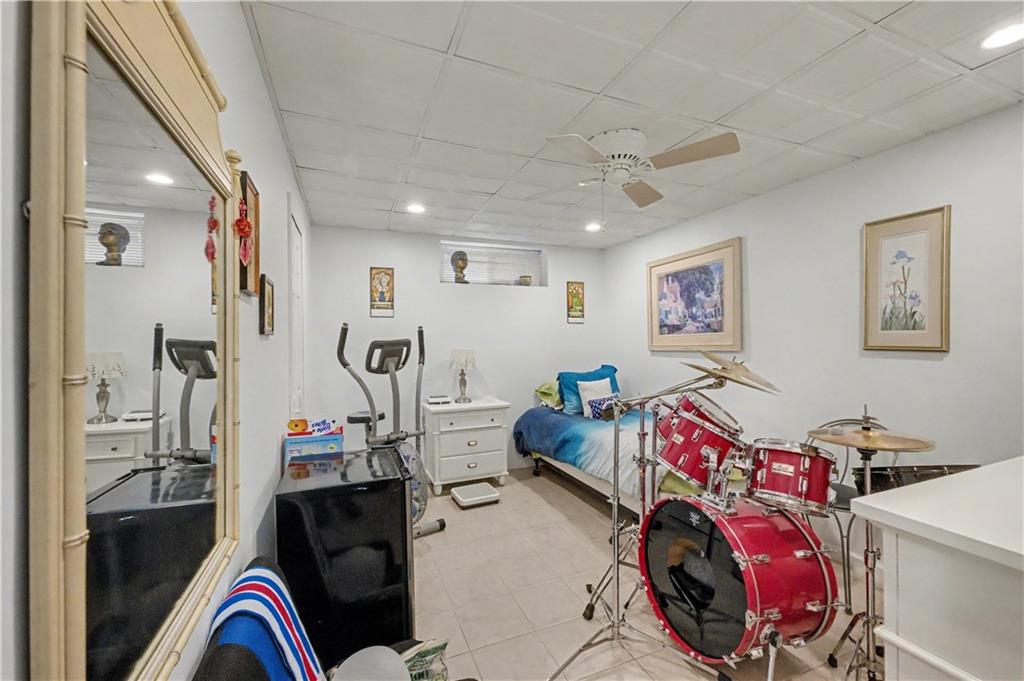 26 Ira Court, Brooklyn, New York, 11229 image 15