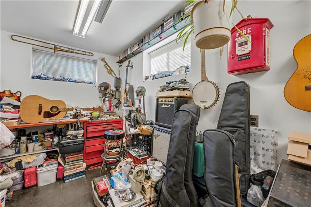 26 Ira Court, Brooklyn, New York, 11229 image 20