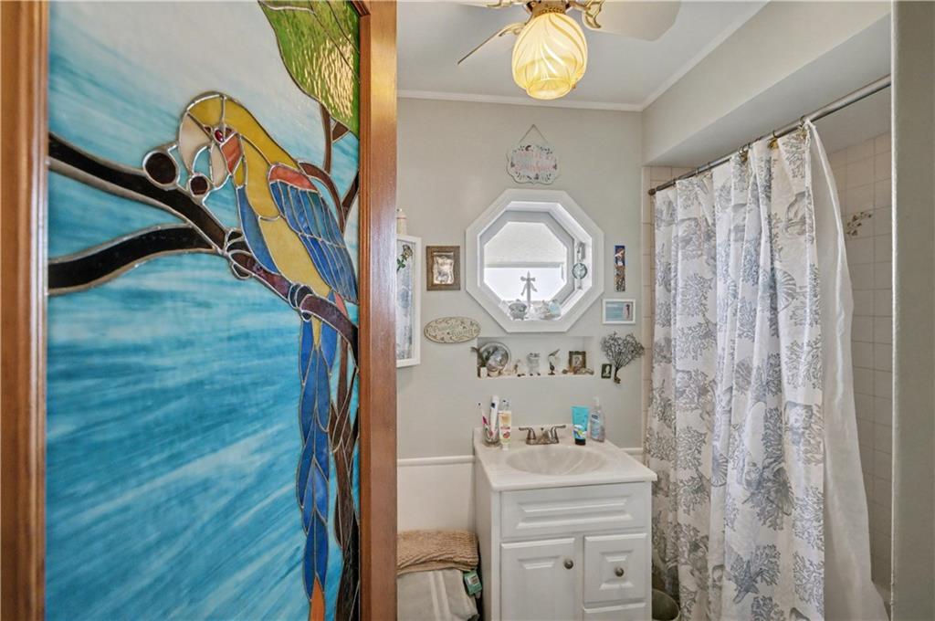 26 Ira Court, Brooklyn, New York, 11229 image 9