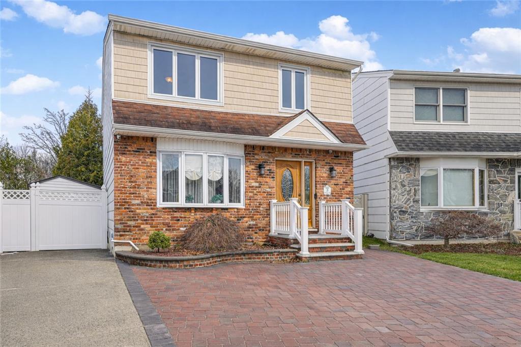36 Ashwood Court, Staten  Island, New York, 10308