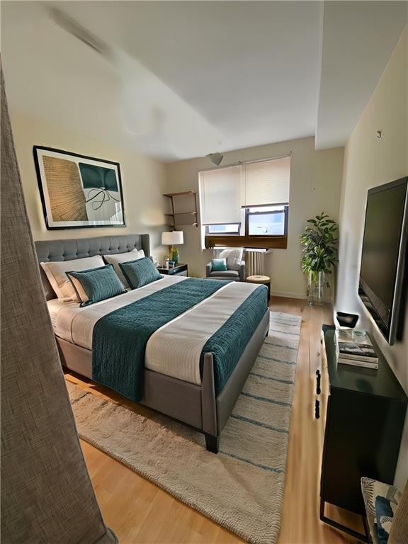 2209 Knapp Street 5G Image 3