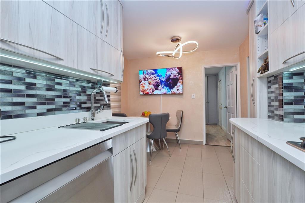 2711 Avenue X 2F, Brooklyn, New York, 11235 image 13