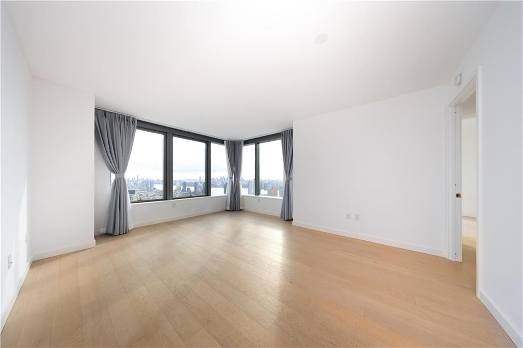 3 Court Square 5411, Long Island City, New York, 11101 image 15