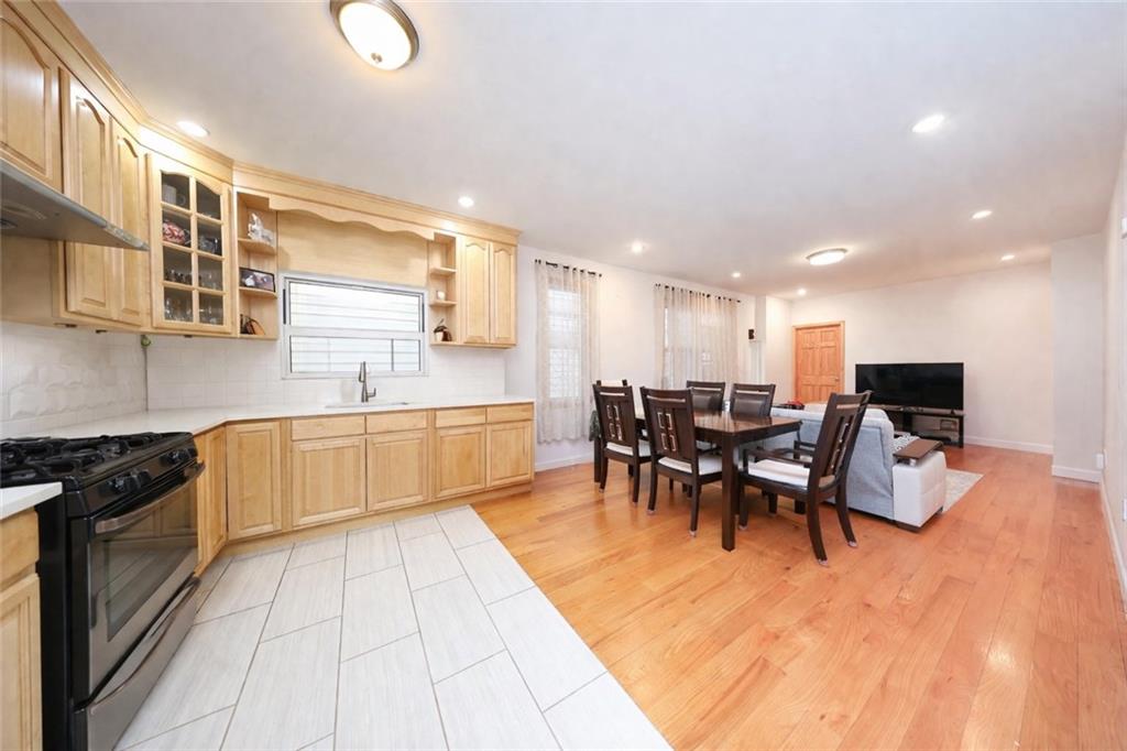 2055 West 5th Street Image 5