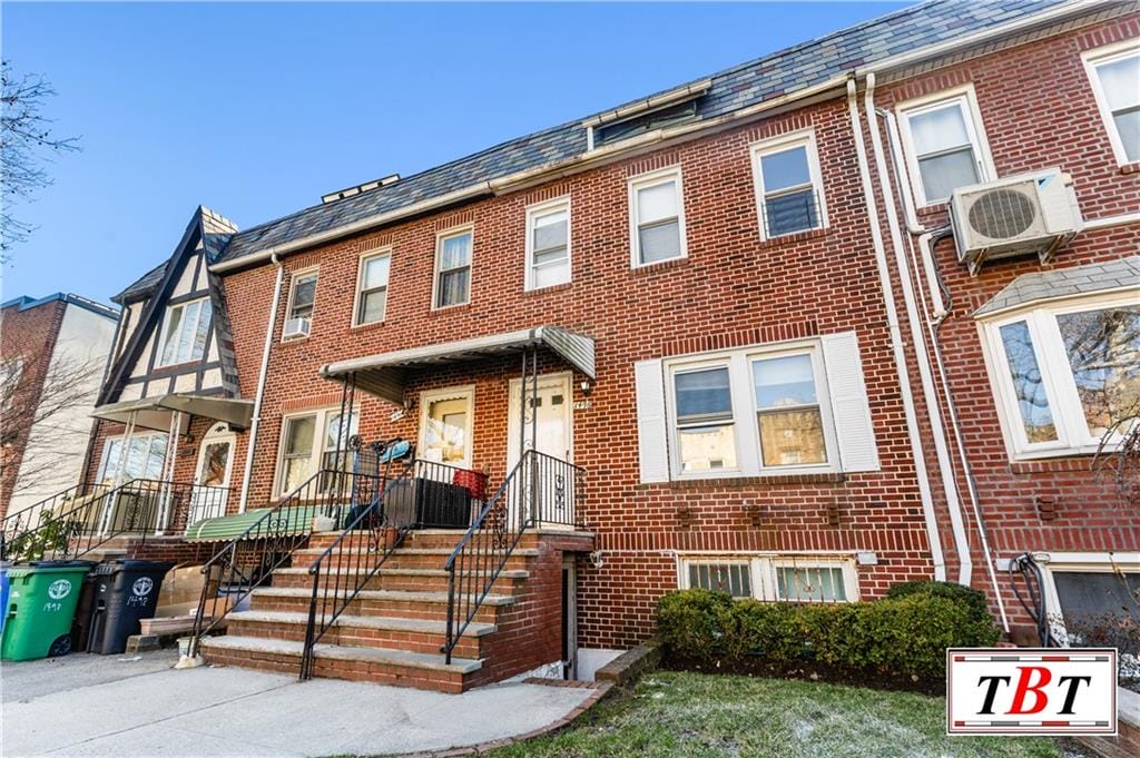 1496 East 32nd Street Image 2