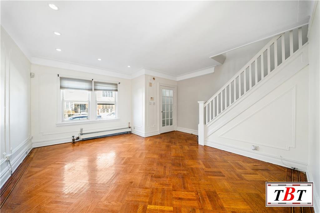 1496 East 32nd Street Image 4