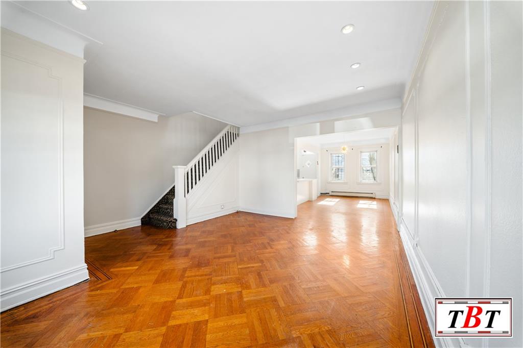 1496 East 32nd Street Image 5