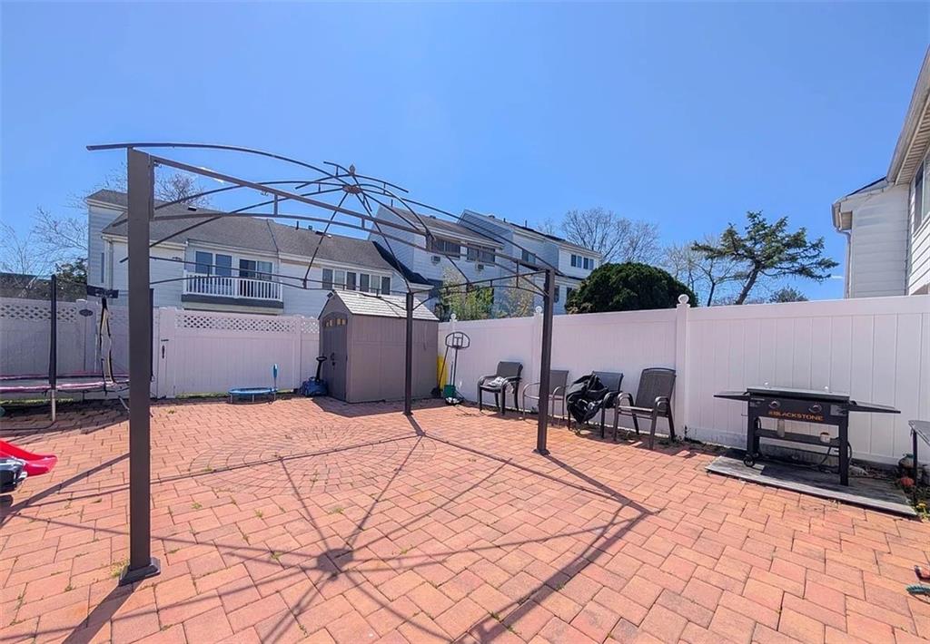 22 Dover Green Image 2