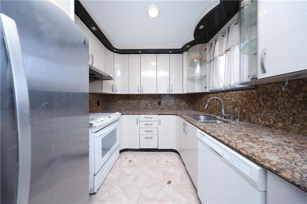 154 Weed Avenue Image 3