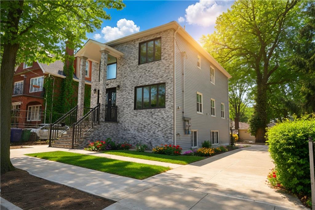 32 Remsen Street Image 2