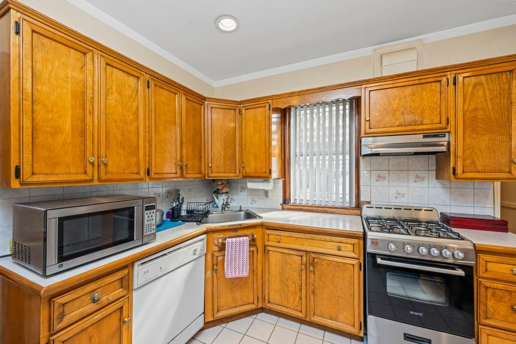 1569 East 45th Street, Brooklyn, New York, 11234 image 10