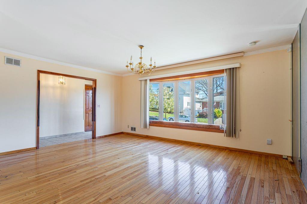 80 Spratt Avenue, Staten  Island, New York, 10306 image 11